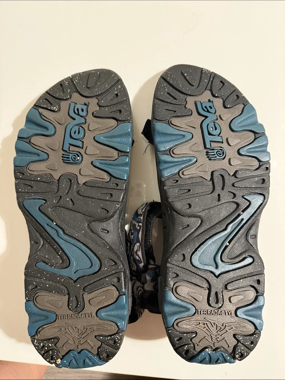 Teva Terradactyl Black and Blue Patterned Adventure Sandals Sz 11